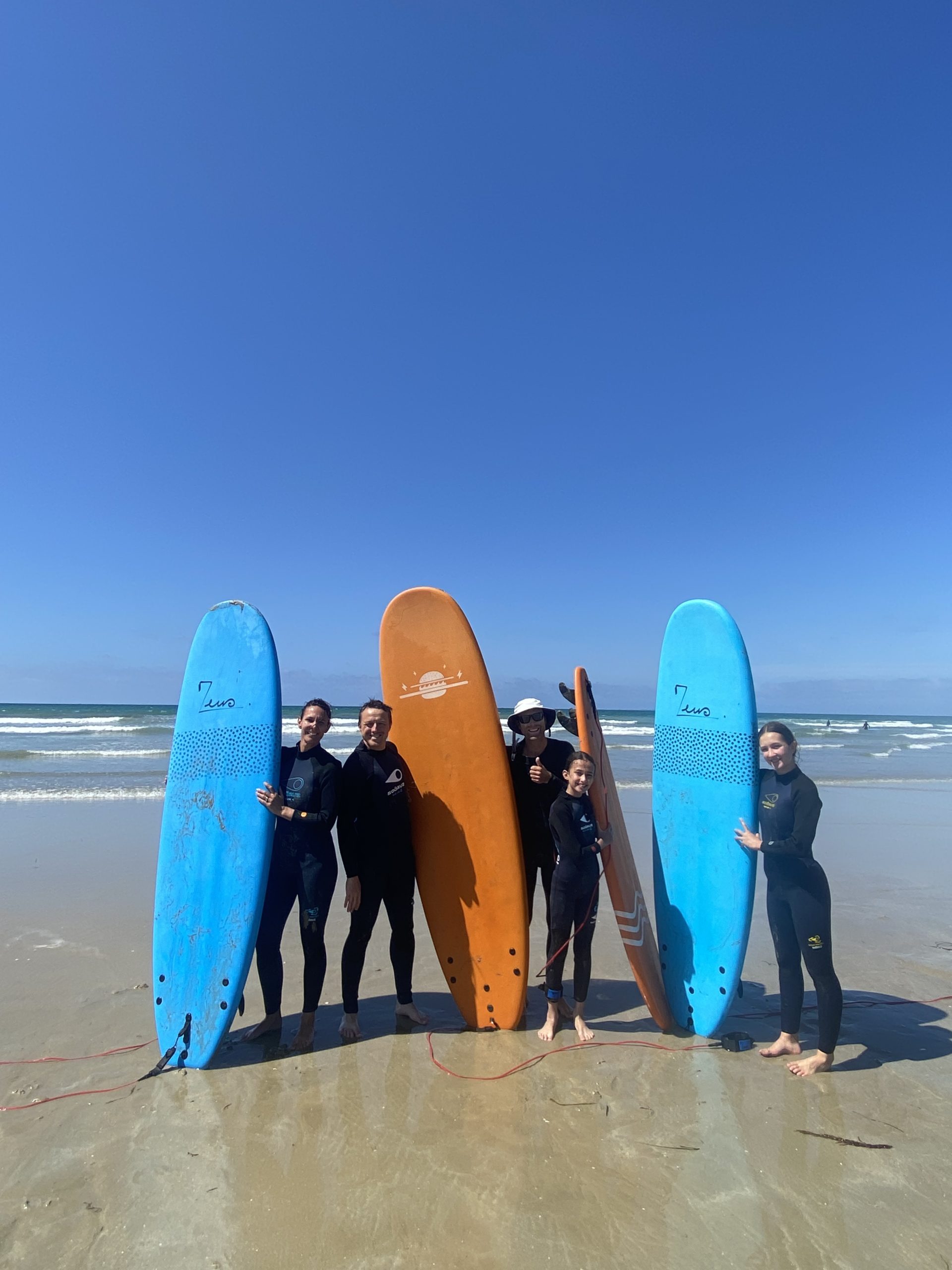 école de surf plouharnel, leçon de surf plouharnel, apprentissage du surf à plouharnel, école de surf dans le morbihan, école de surf quiberon, école de surf plage du mentor, surf morbihan, surf quiberon, surf plouharnel, surfer à plouharnel, surf bretagne,